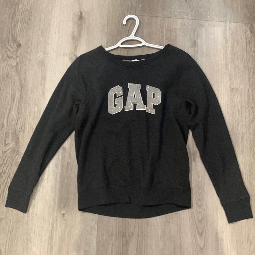 GAP sweater